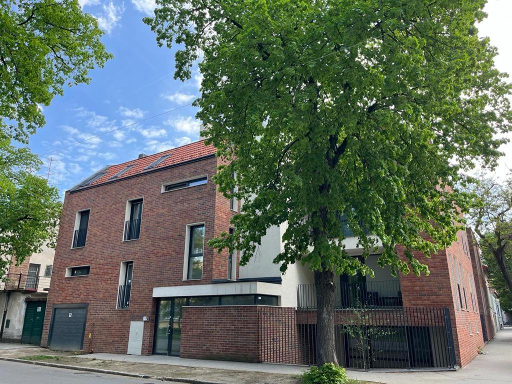 Sun Terrace Mini Penthouse Bestern Szegedin Exterior foto