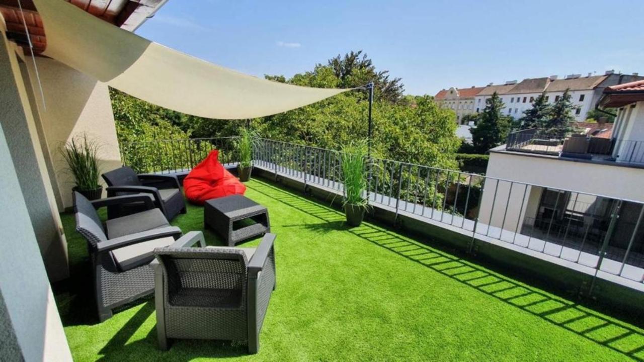 Sun Terrace Mini Penthouse Bestern Szegedin Exterior foto